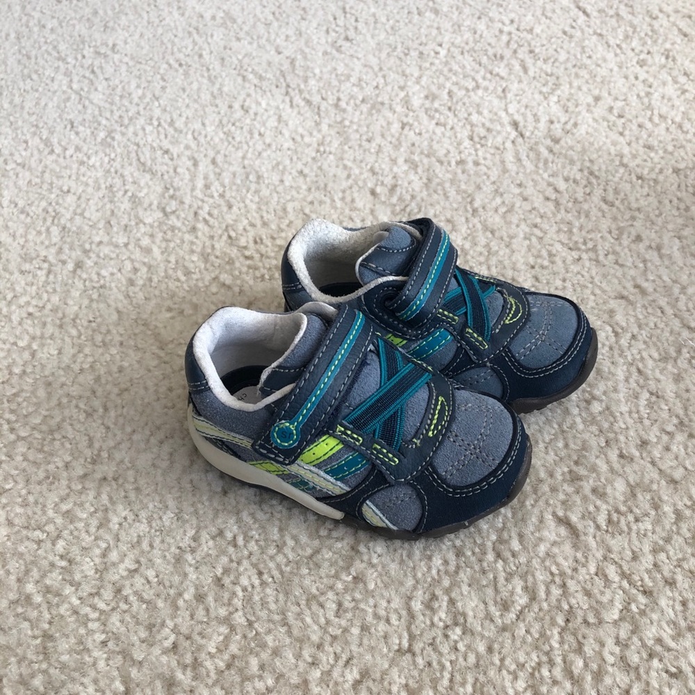 Stride Rite Shoes - Picture 3 of 3